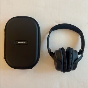 Bose QuietComfort 35 Series 1 Noise Canceling Headphones with Case
